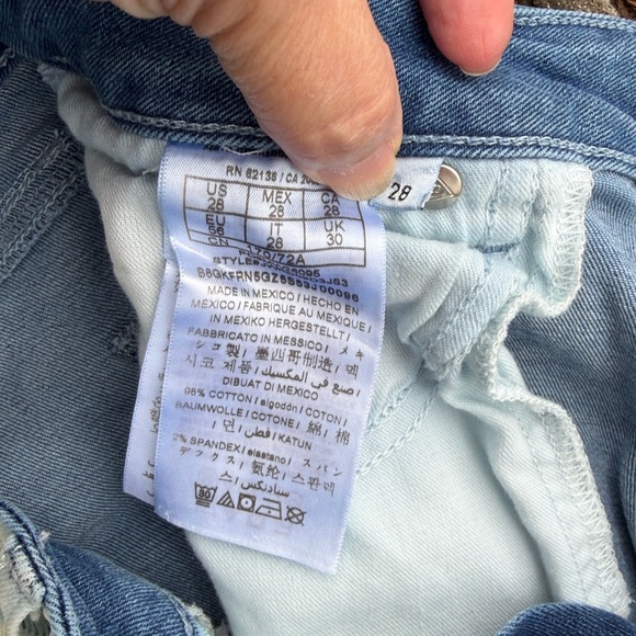 Guess jeans Two-Tone Denim Women Shorts size 28 - Picture 6 of 6